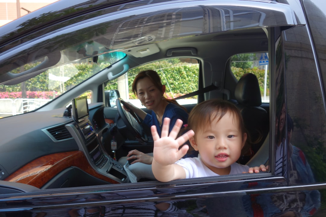 How to Actually Enjoy a Family Road Trip (Even With Kids and Pets)